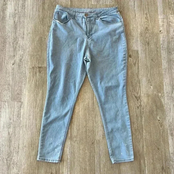 Womens/Juniors No Boundaries High Rise Skinny Light Wash Jeans - 19 - Picture 1 of 9